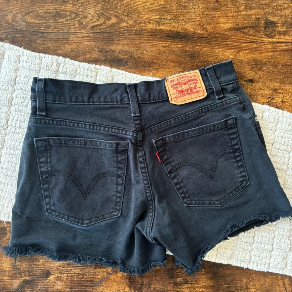 Levi’s 550 cut off shorts Size 8